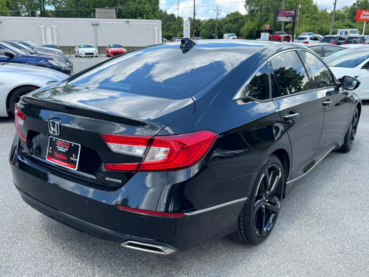 Used 2018 Honda Accord Touring image 7