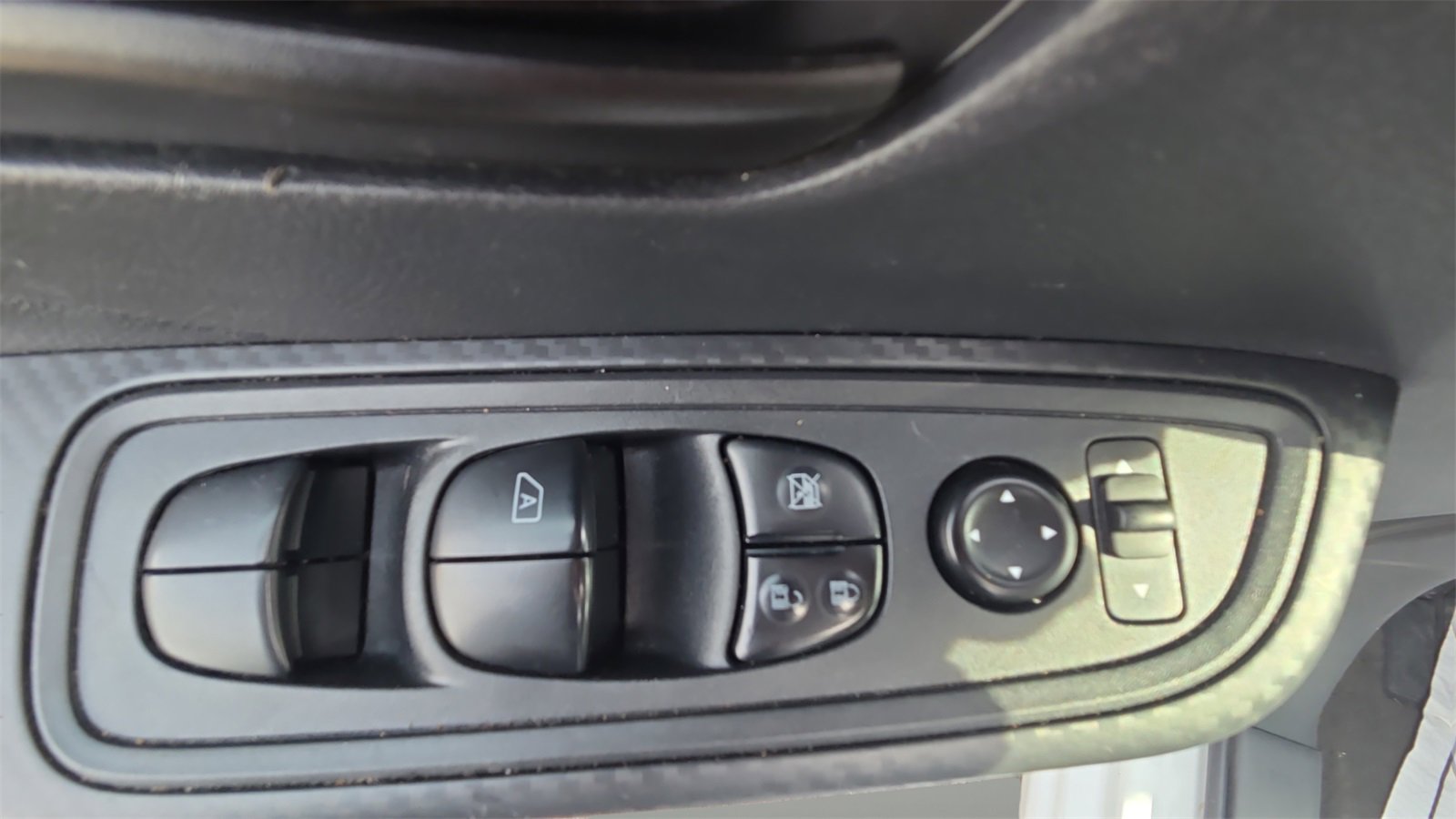 Used 2025 Nissan Versa S w/ S Plus Package image 25