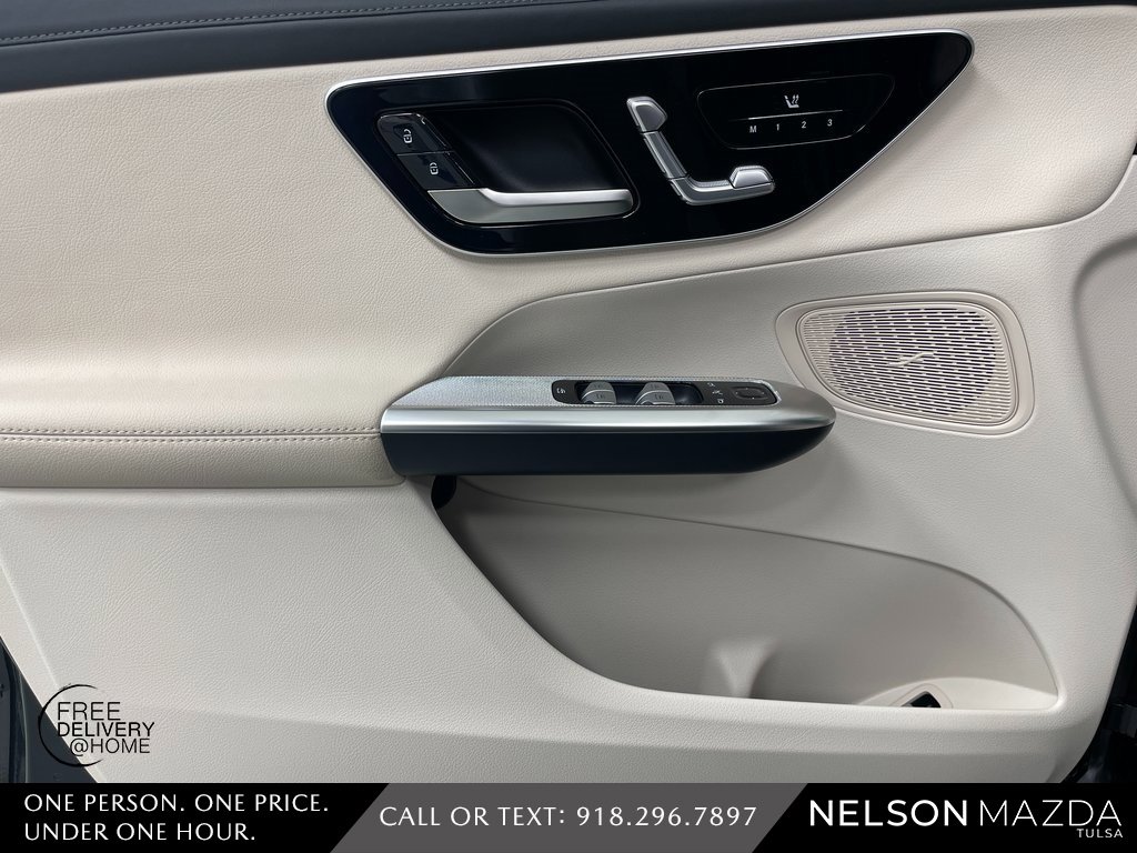 Used 2024 Mercedes-Benz GLC 300 4MATIC image 17