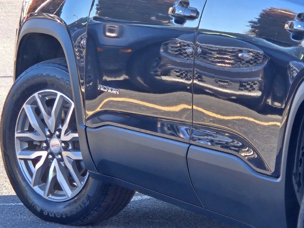 Used 2017 GMC Acadia SLE image 16