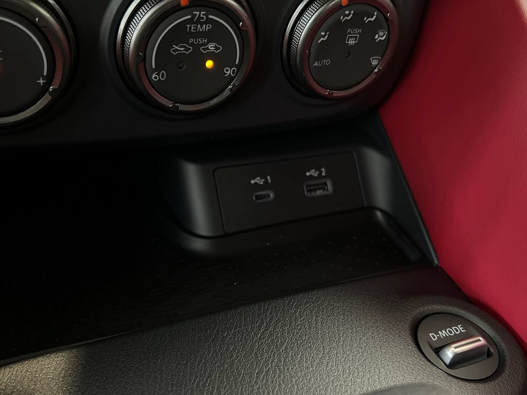 New 2025 Nissan Z Performance w/ Floor Mat Package RWD image 23