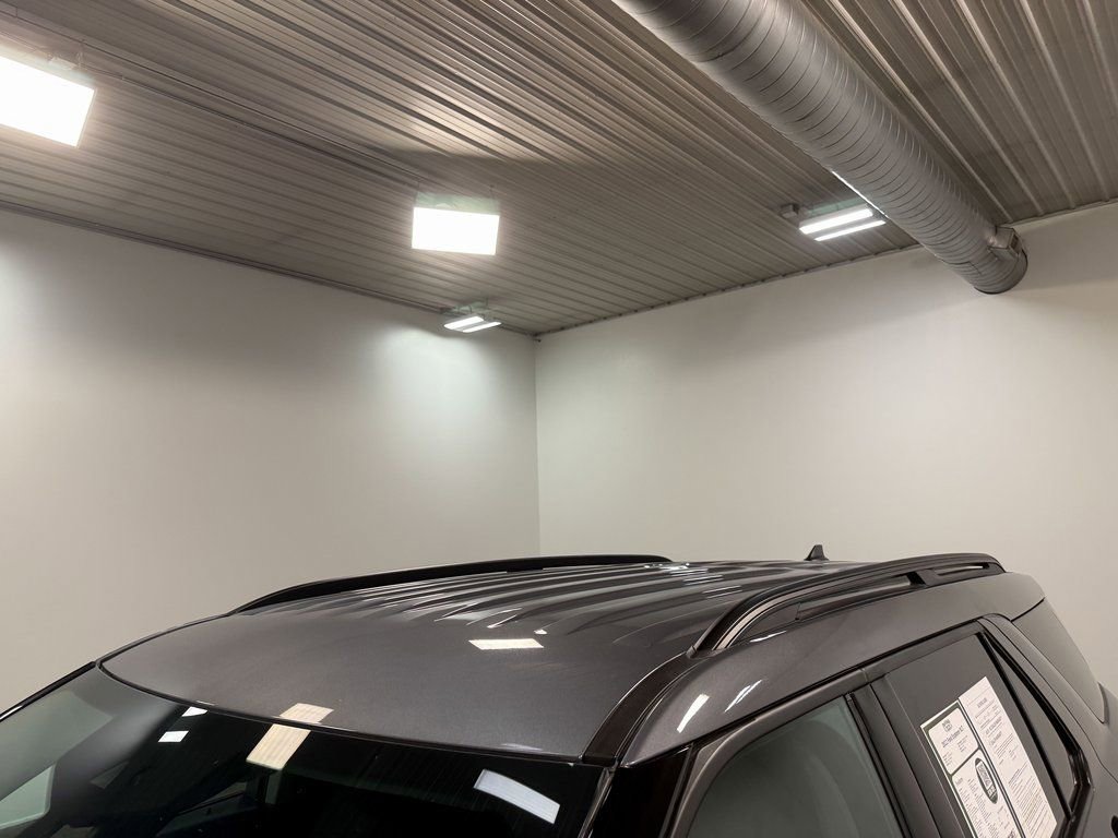 Used 2022 Ford Explorer XLT image 42