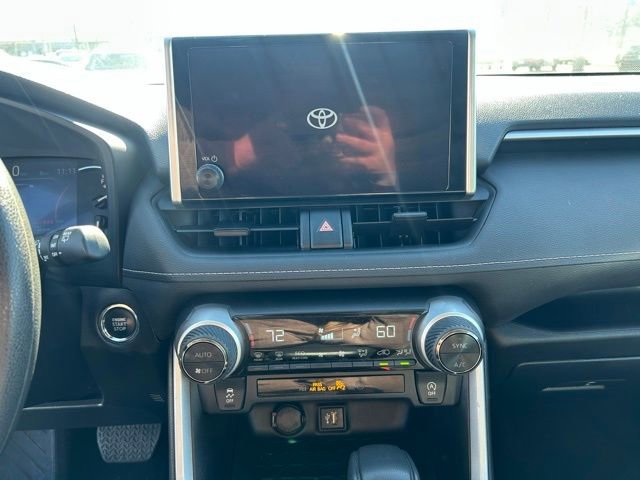 Used 2024 Toyota RAV4 XLE image 27
