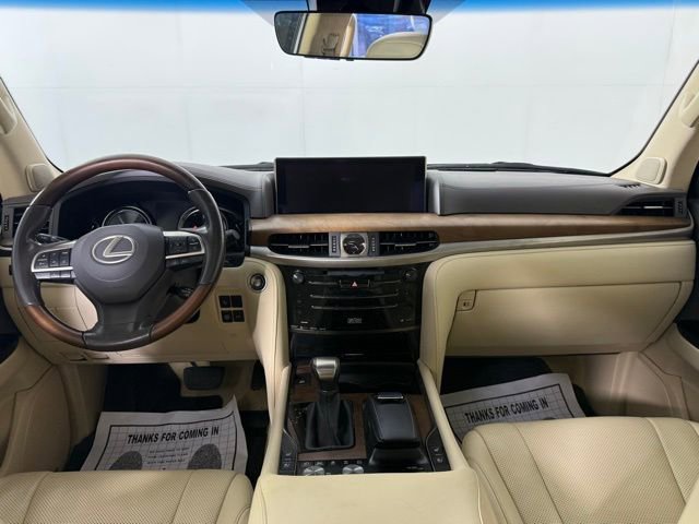 Used 2021 Lexus LX 570 4WD w/ Luxury Package image 29