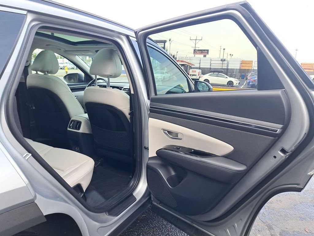 Used 2024 Hyundai Tucson Limited image 15