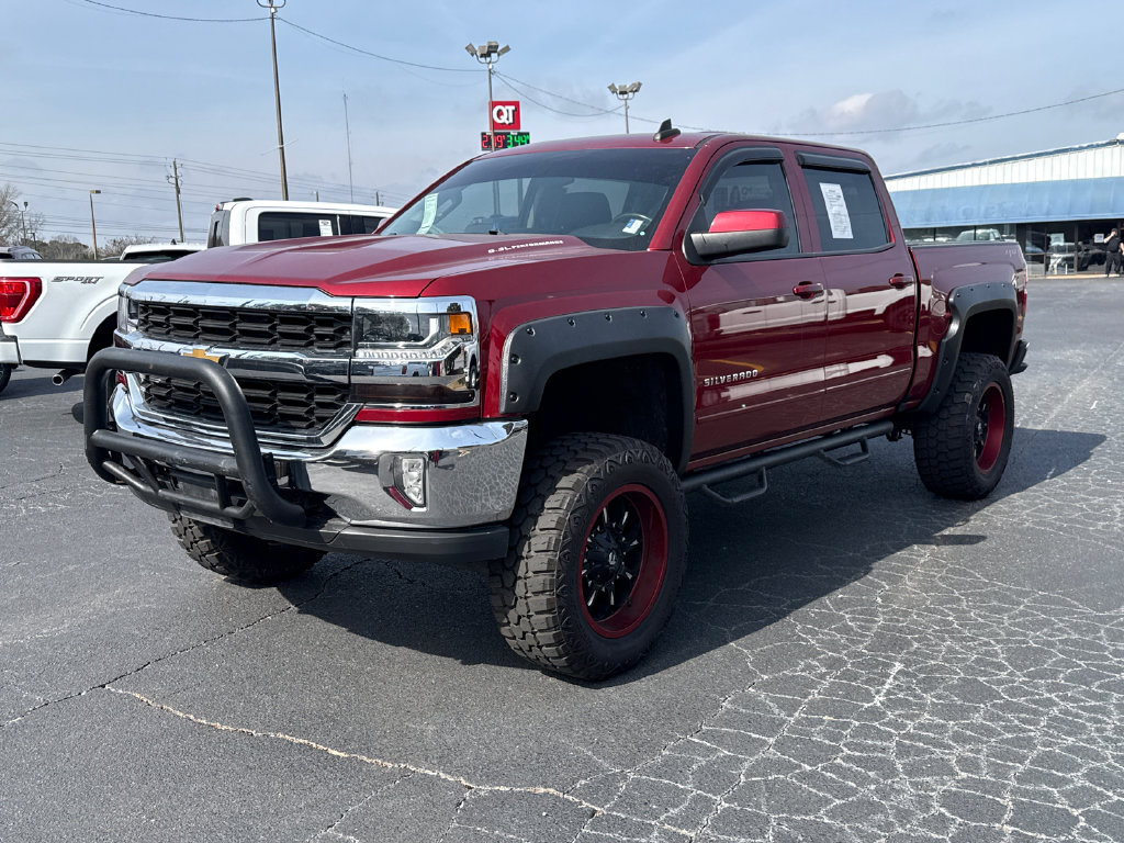 Used 2018 Chevrolet Silverado 1500 LT w/ All Star Edition AWD/4WD image 3