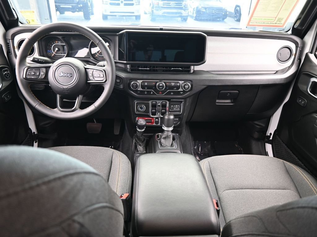 Used 2024 Jeep Gladiator Willys image 39