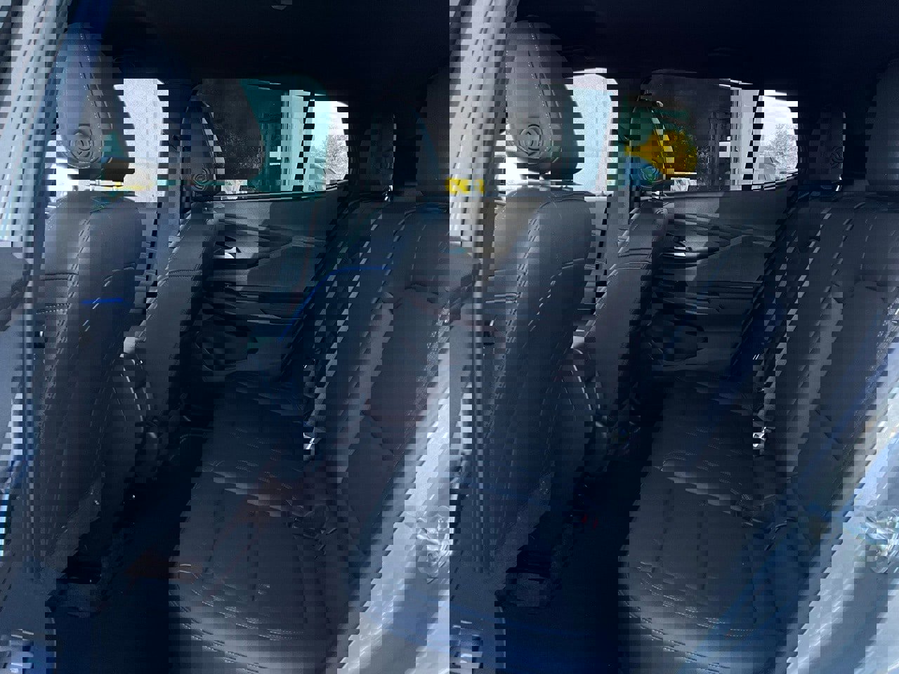 Used 2025 Buick Envista Sport Touring image 11