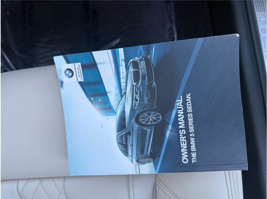 Used 2019 BMW M550i xDrive image 38