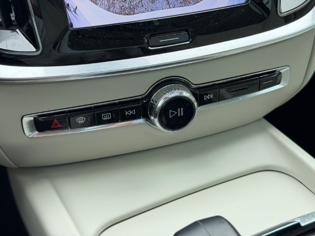 Used 2024 Volvo S60 B5 Core w/ Climate Package FWD image 25