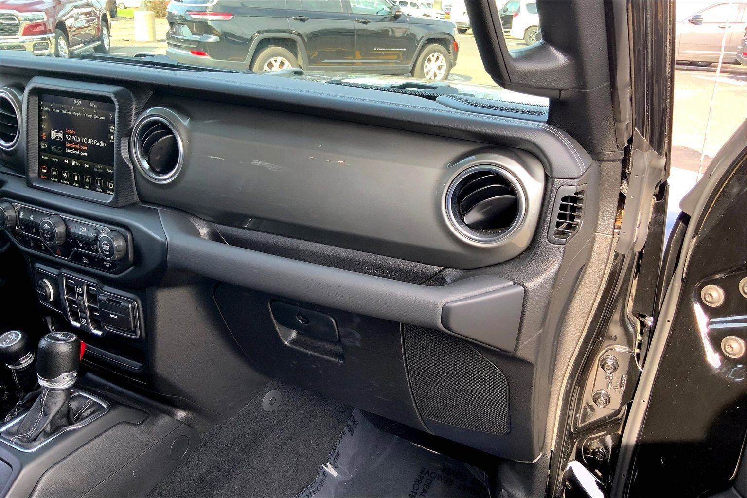 Certified 2022 Jeep Wrangler Unlimited Sahara w/ Cold Weather Group image 17