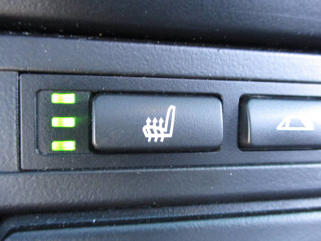 Used 2004 BMW 330Ci Convertible image 24