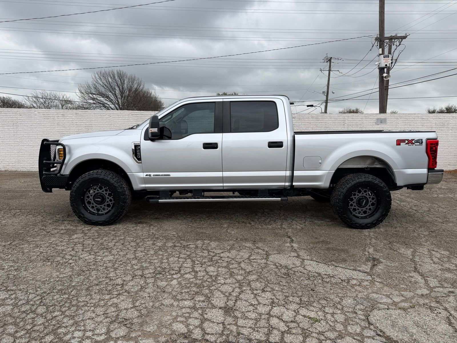 Used 2019 Ford F250 XL w/ STX Appearance Package image 3