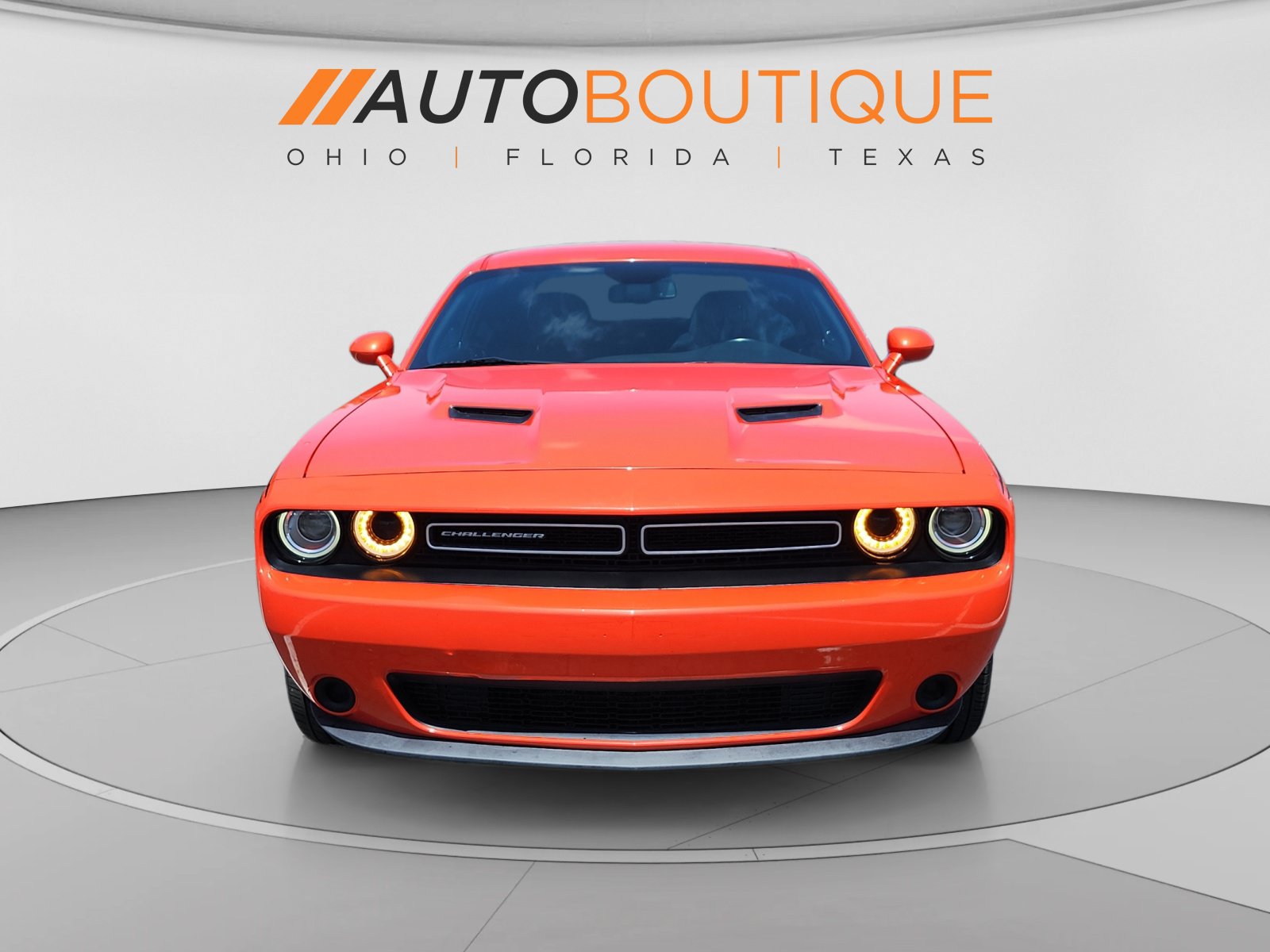 Used 2019 Dodge Challenger SXT RWD image 8