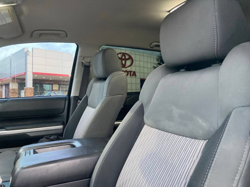 Used 2017 Toyota Tundra SR5 w/ SR5 Upgrade Package RWD image 10