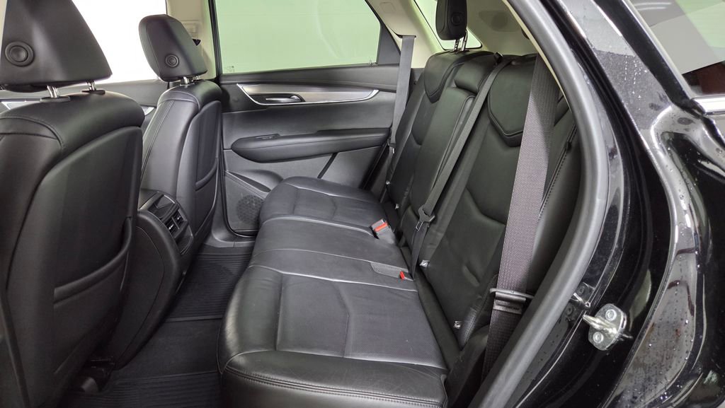 Used 2018 Cadillac XT5 Luxury w/ Driver Awareness Package image 30