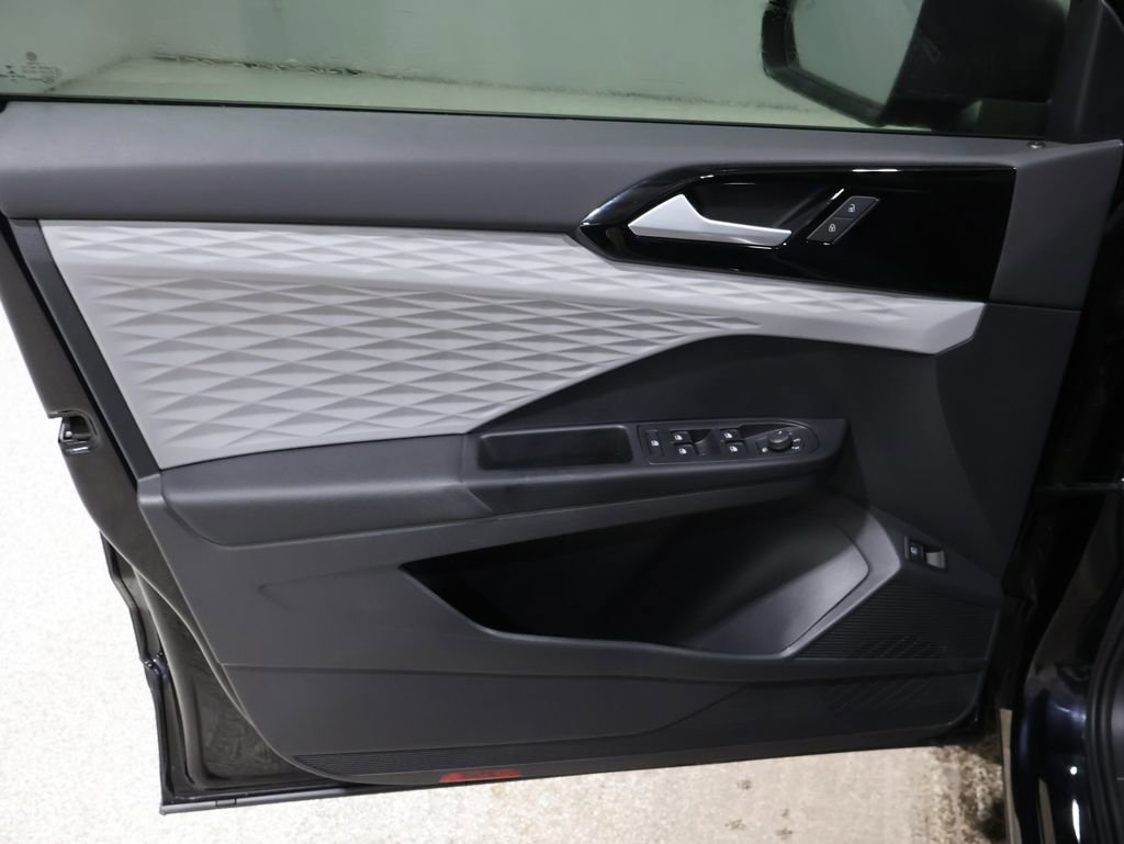 Used 2022 Volkswagen Taos S w/ IQ Drive S Package image 13