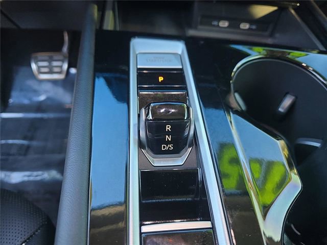 Used 2024 Volkswagen Atlas SEL Premium R-Line image 25