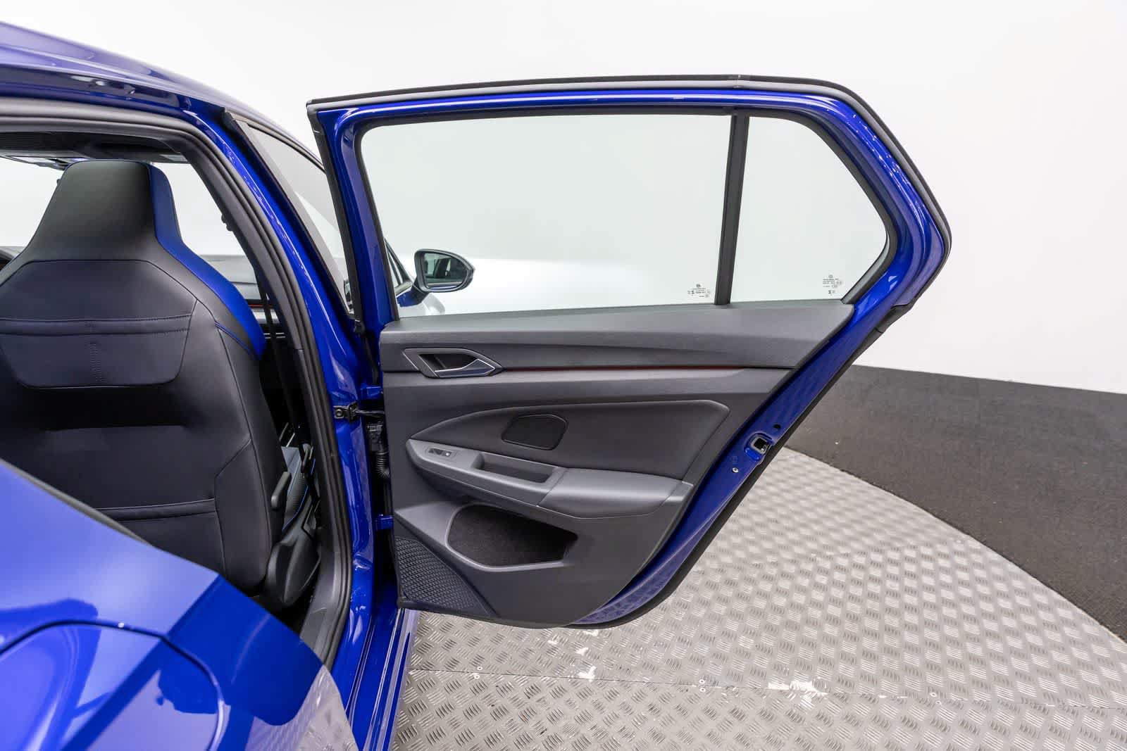 Used 2026 Volkswagen Golf AWD/4WD image 40