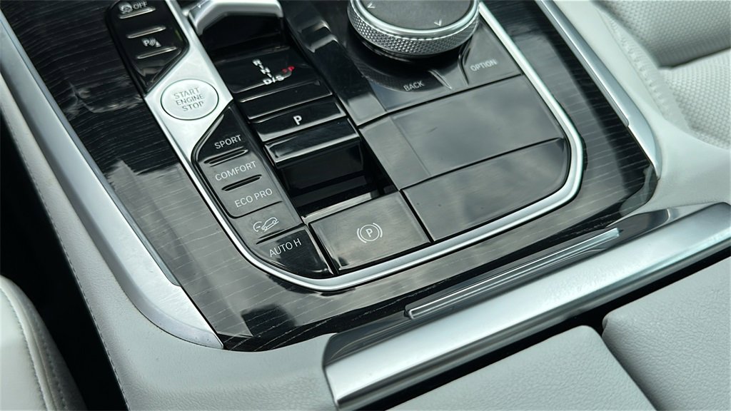 Used 2024 BMW X5 M60i w/ Climate Comfort Package image 21