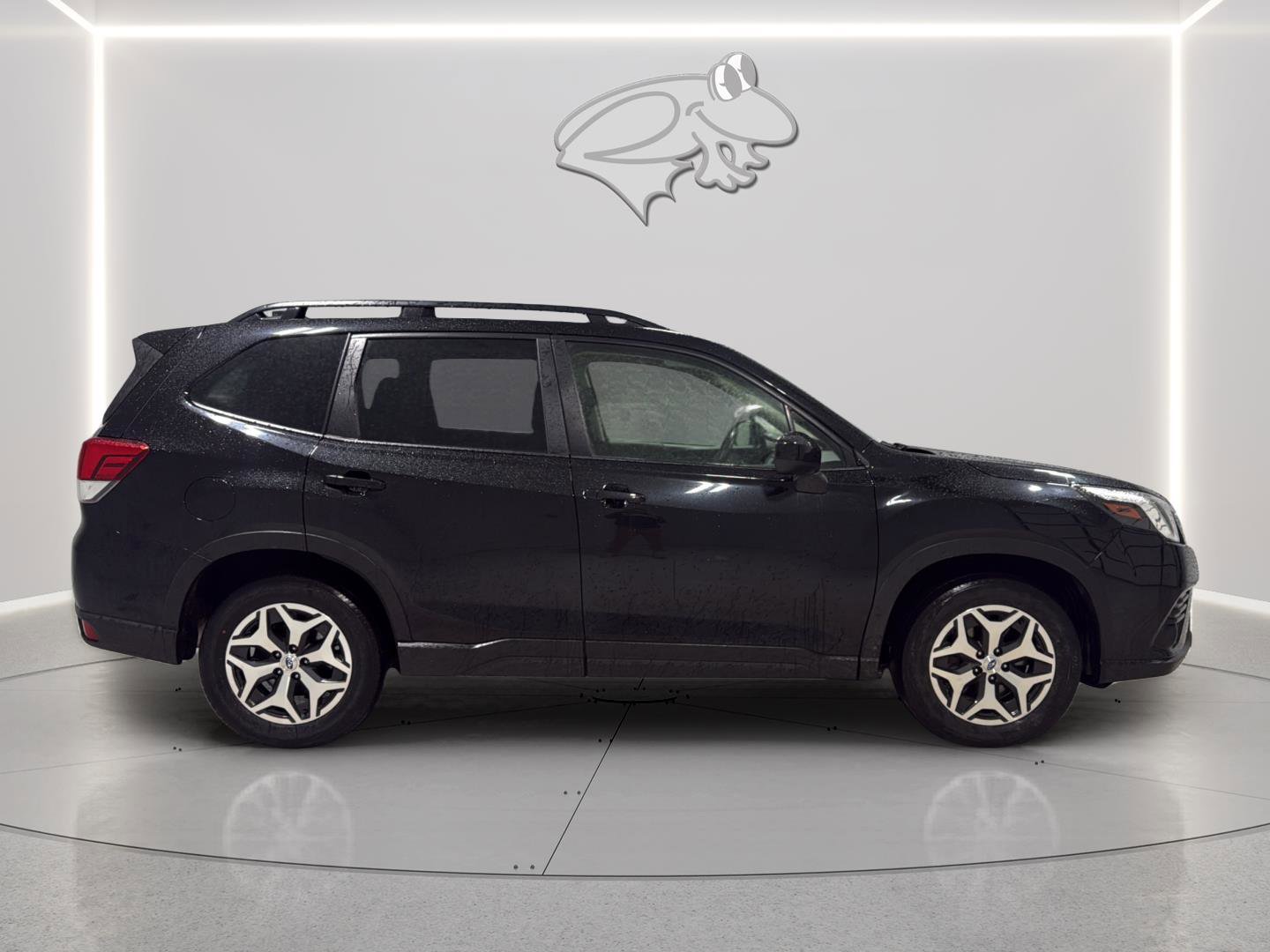 Used 2023 Subaru Forester Premium image 7