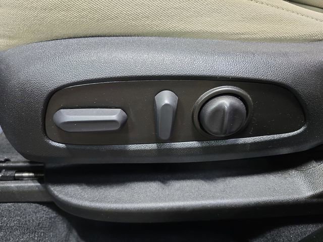 Used 2023 Chevrolet Traverse LT w/ LPO, Cargo Package image 32