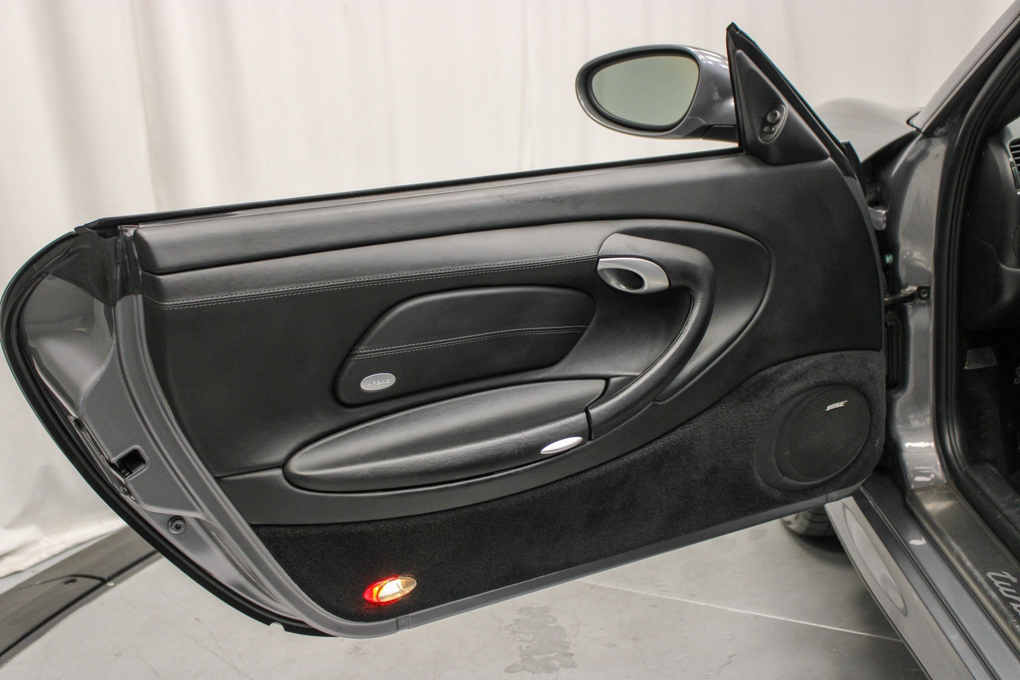 Used 2004 Porsche 911 Turbo image 22