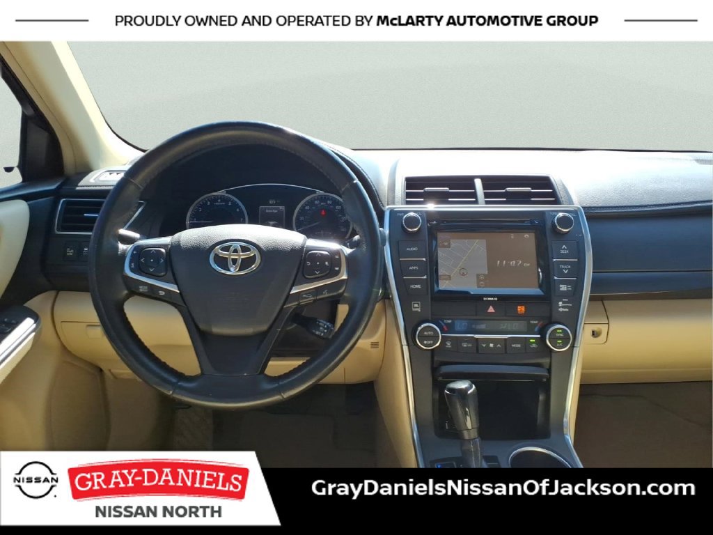 Used 2017 Toyota Camry XLE w/ Moonroof Package FWD image 8
