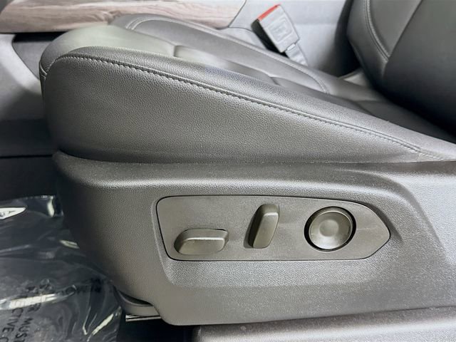 Used 2024 Chevrolet Silverado 1500 LTZ image 22