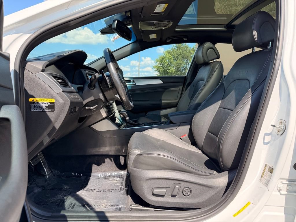 Used 2017 Hyundai Sonata Limited 2.0T FWD image 2