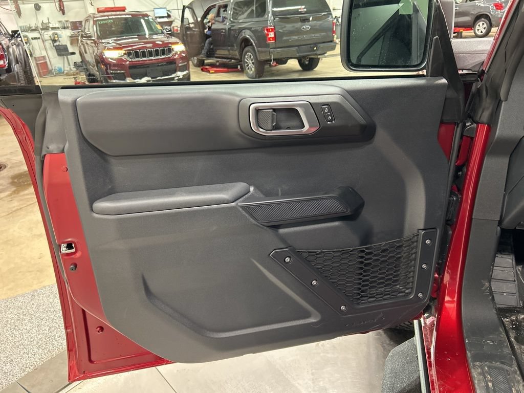 New 2026 Ford Bronco Badlands w/ Sasquatch Package AWD/4WD image 14