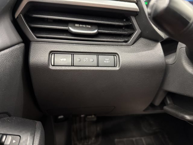 Used 2025 Nissan Altima 2.5 SV FWD image 20