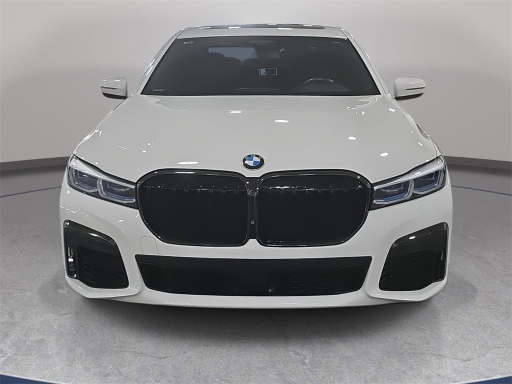 Used 2020 BMW 750i xDrive w/ Autobahn Package image 3