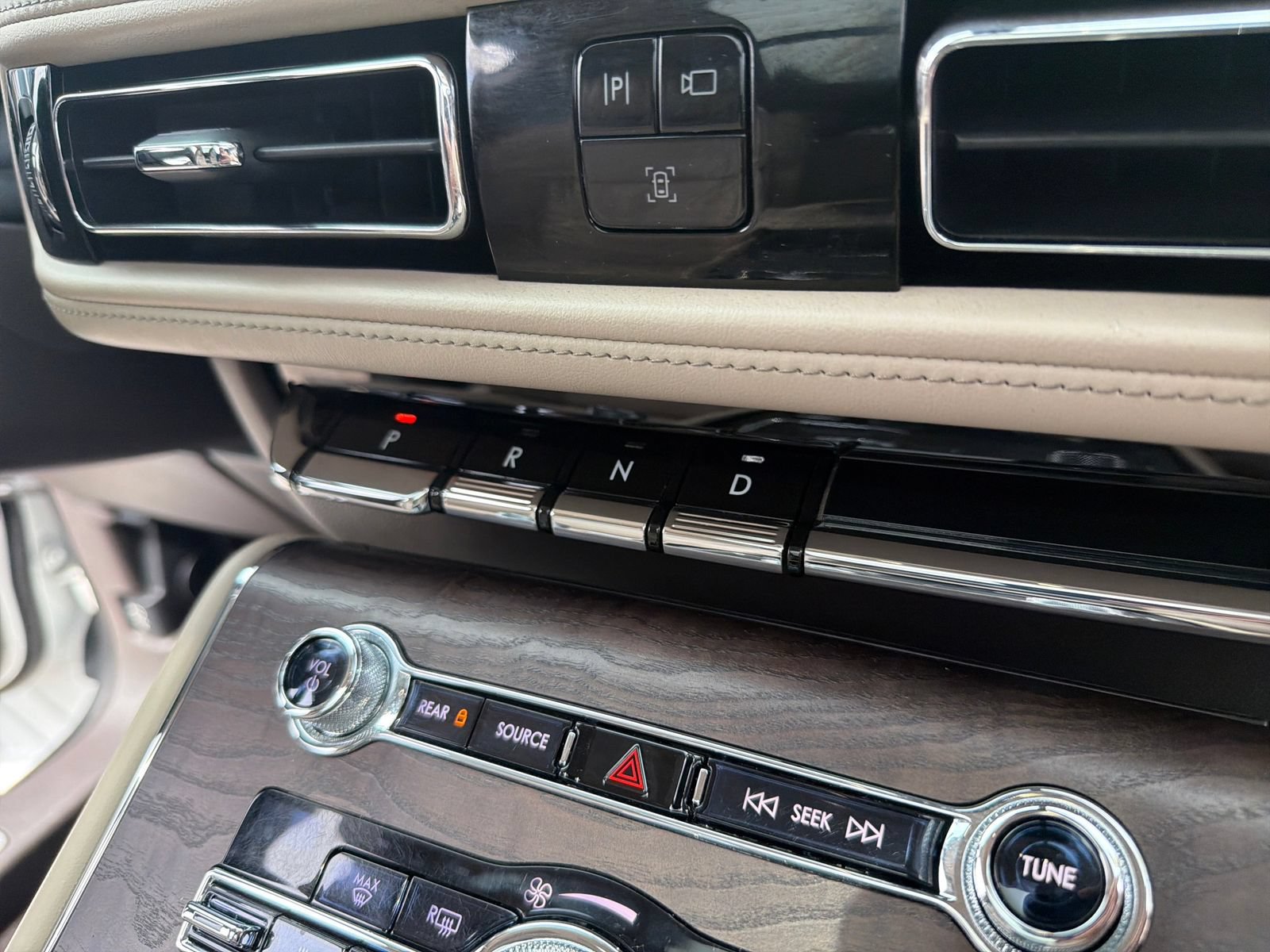 Used 2020 Lincoln Aviator Reserve w/ Equipment Group 202A AWD/4WD image 28