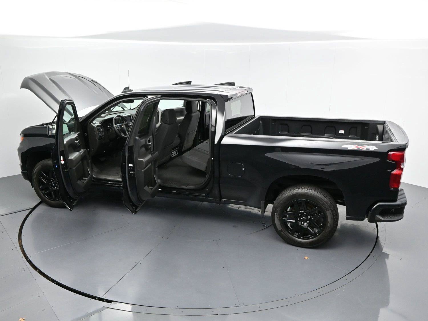 Used 2024 Chevrolet Silverado 1500 Custom AWD/4WD image 38