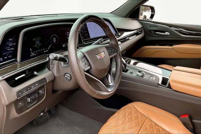 Used 2023 Cadillac Escalade Premium Luxury w/ Performance Package image 12
