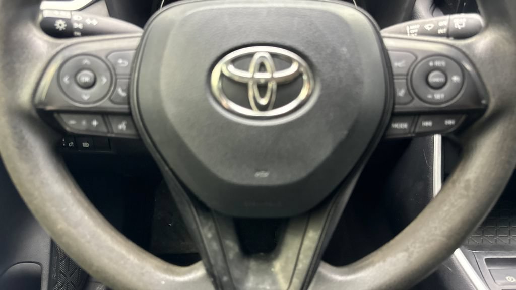 Used 2021 Toyota RAV4 LE FWD image 56