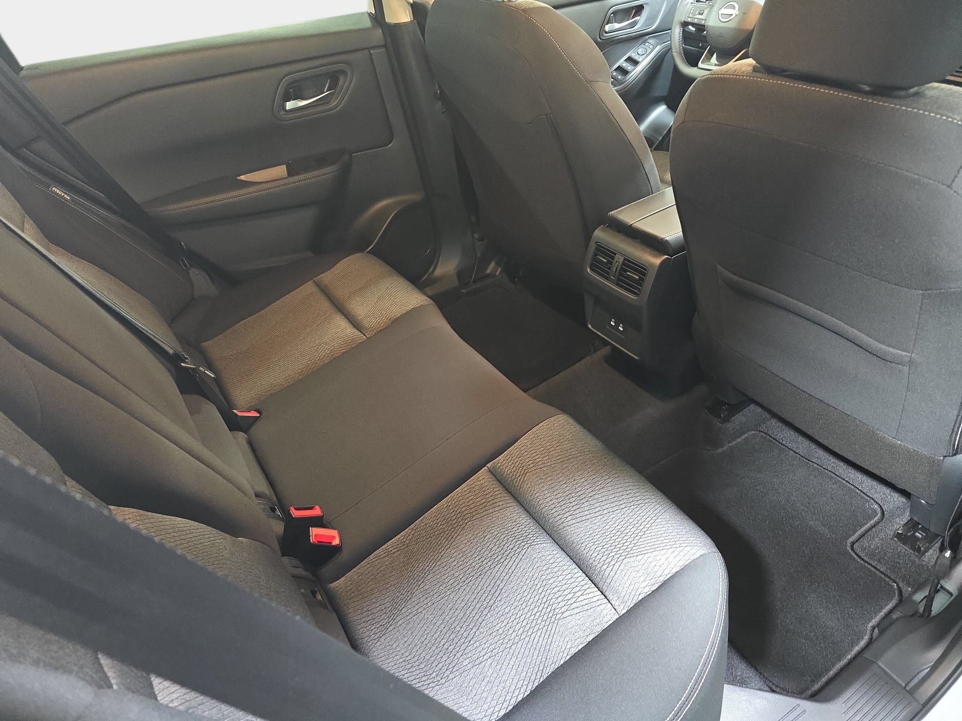 New 2026 Nissan Rogue SV w/ Cold Weather Package FWD image 11