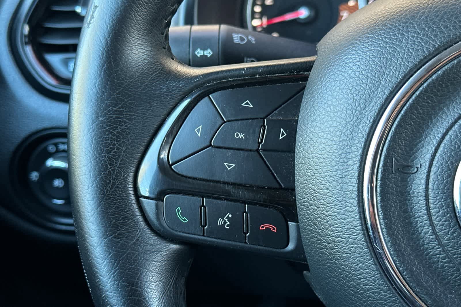 Used 2020 Jeep Renegade Altitude FWD image 26