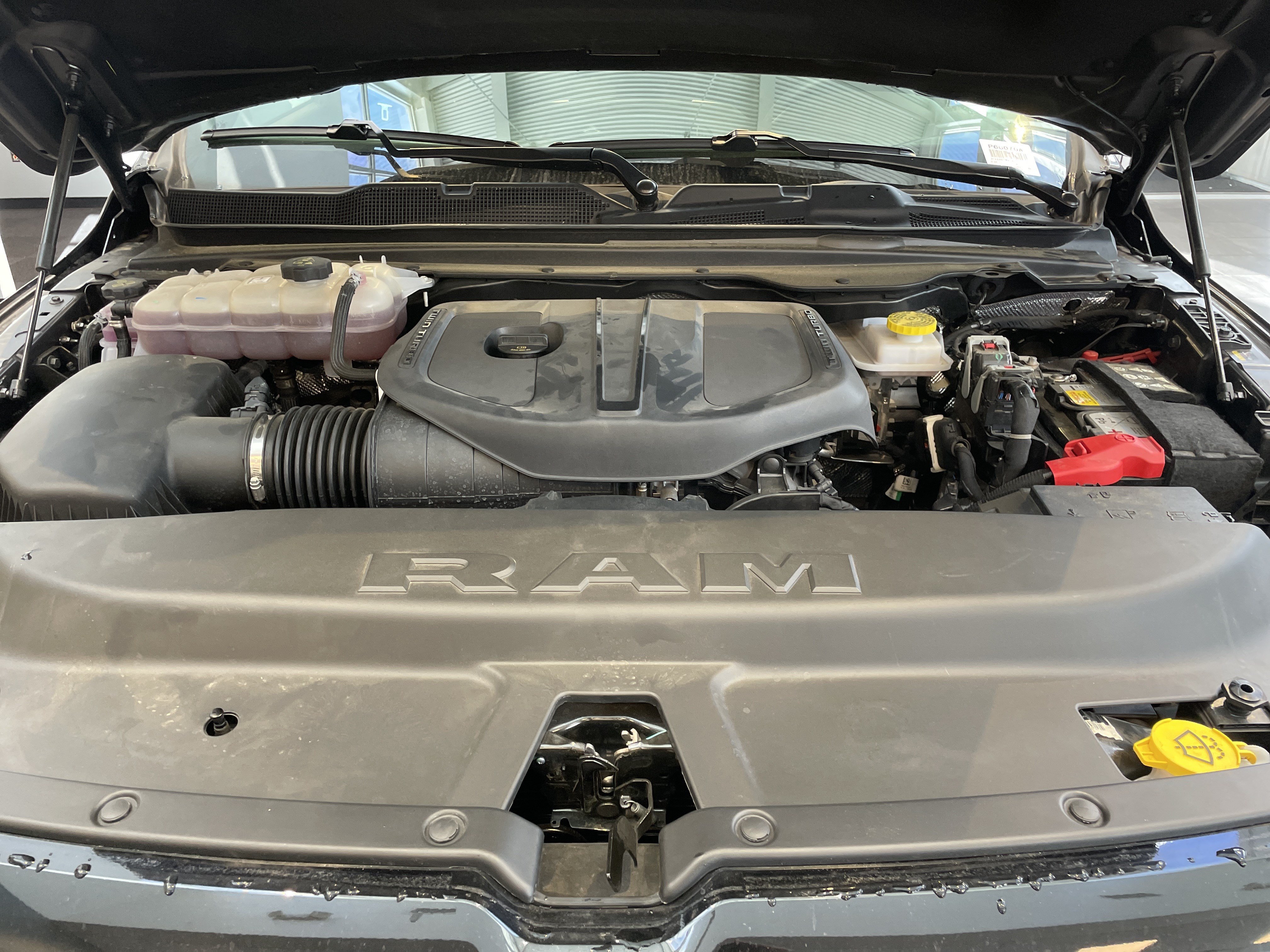 Used 2026 RAM 1500 Express AWD/4WD image 36
