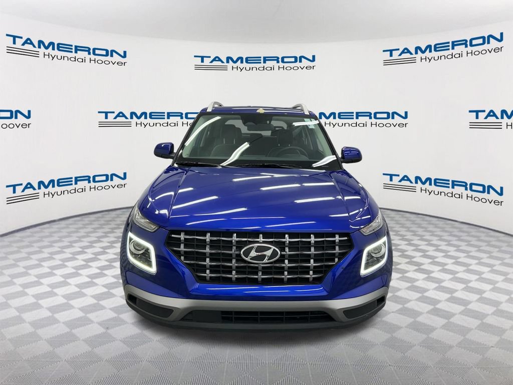 Used 2023 Hyundai Venue Limited w/ Cargo Package FWD image 8