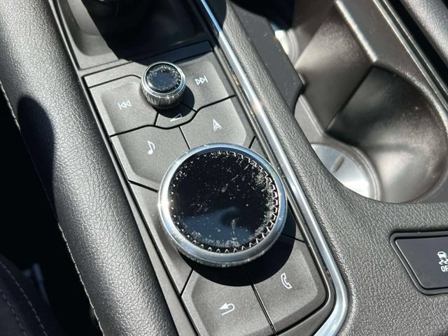Certified 2023 Cadillac XT5 Premium Luxury AWD/4WD image 33