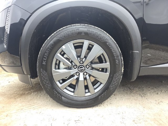 New 2026 Nissan Pathfinder SV w/ SV Premium Package FWD image 11