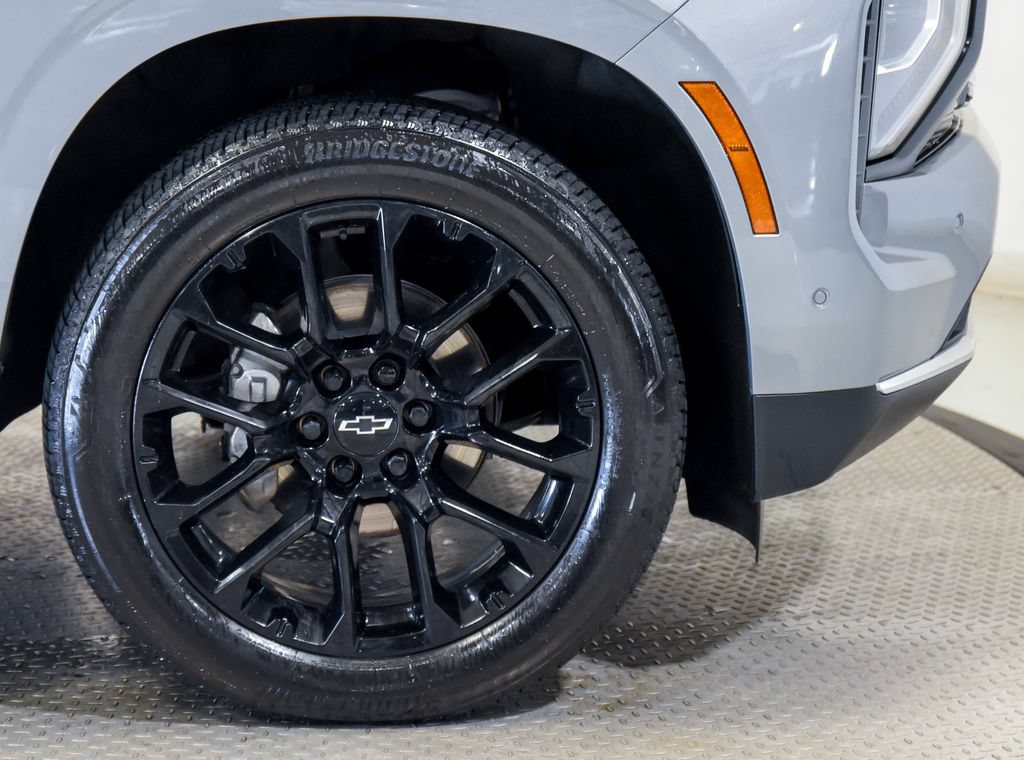 Used 2025 Chevrolet Tahoe High Country w/ Sun And Tow Package AWD/4WD image 16