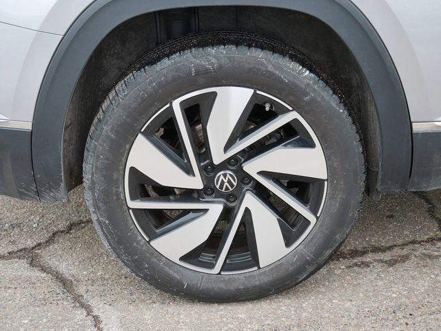 Certified 2025 Volkswagen Atlas SEL image 9