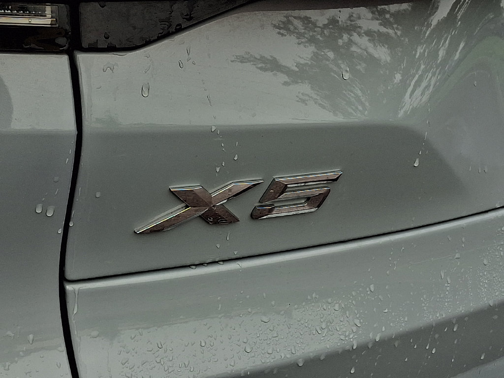Used 2024 BMW X5 xDrive40i w/ M Sport Package AWD/4WD image 31