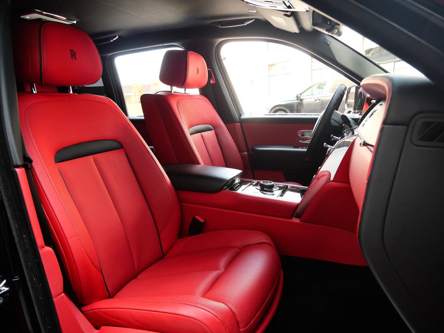 Used 2021 Rolls-Royce Cullinan AWD/4WD image 31