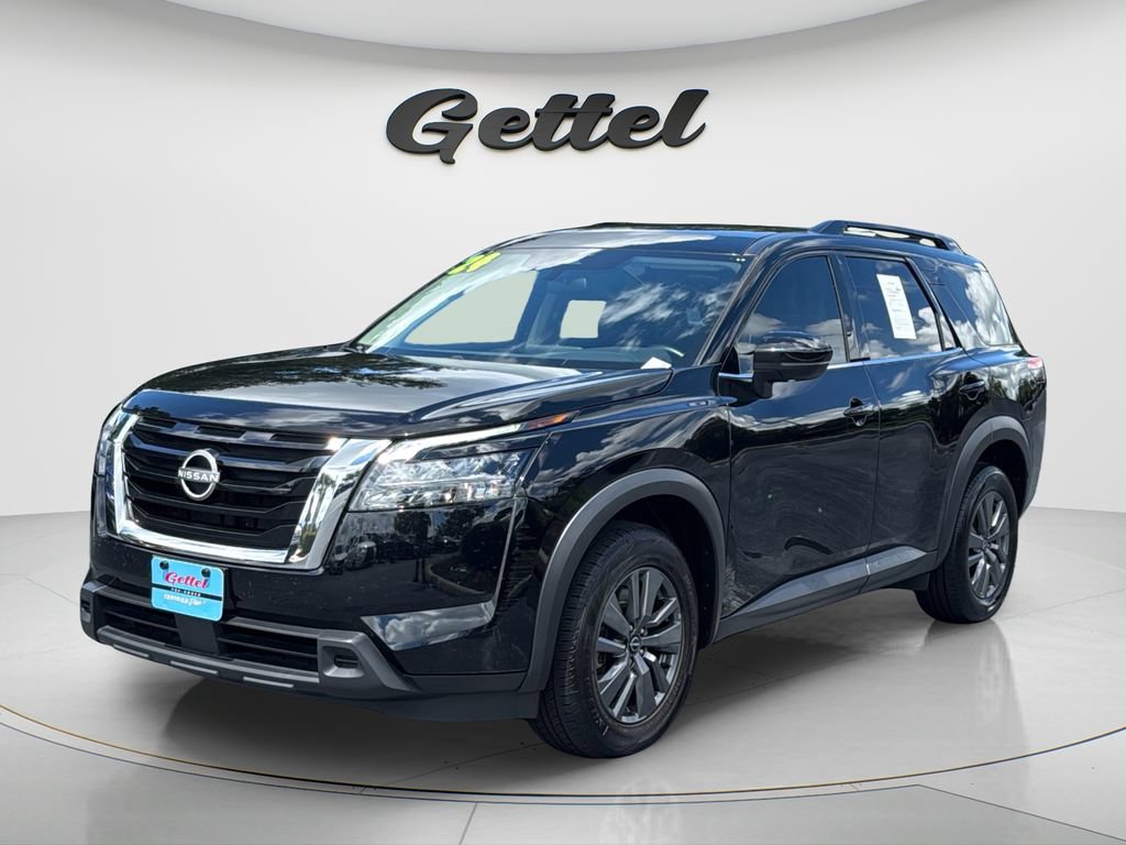 Used 2024 Nissan Pathfinder SV