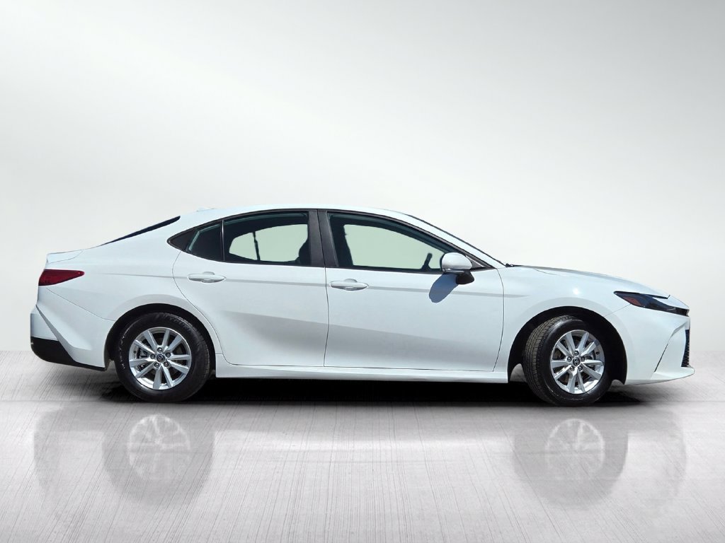 Used 2025 Toyota Camry LE FWD image 4