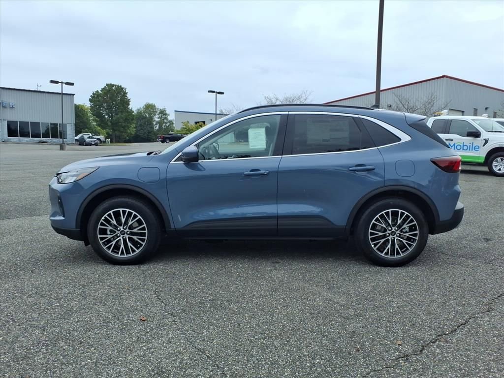 New 2025 Ford Escape SE image 6